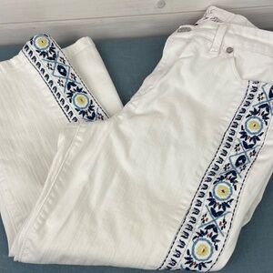 Gloria Vanderbilt Slimming White Denim Jeans Embroidered Sides Size Women's 10P